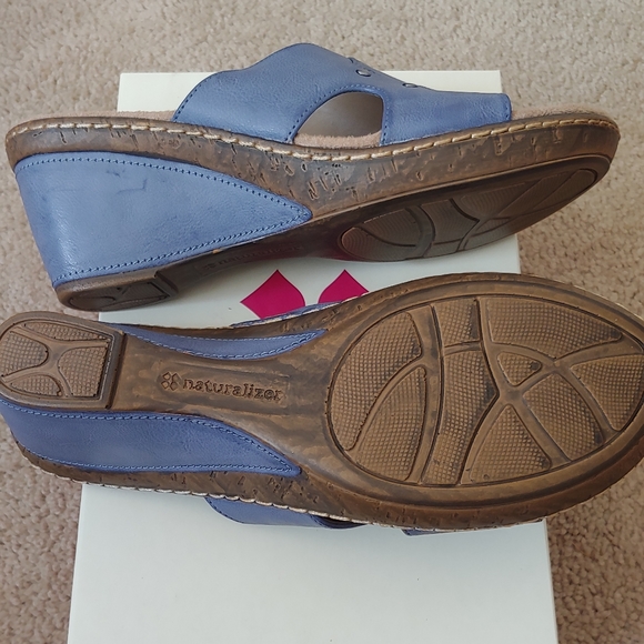 Naturalizer Wedges - Picture 2 of 3